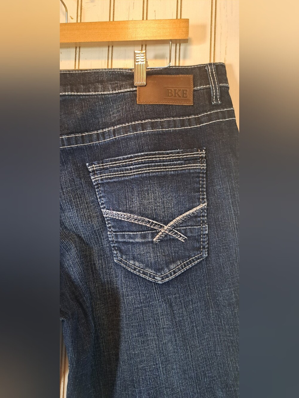 BKE Buckle Tyler Jeans Mens 38L Denim Straight Leg Whiskered Casual Date Night
